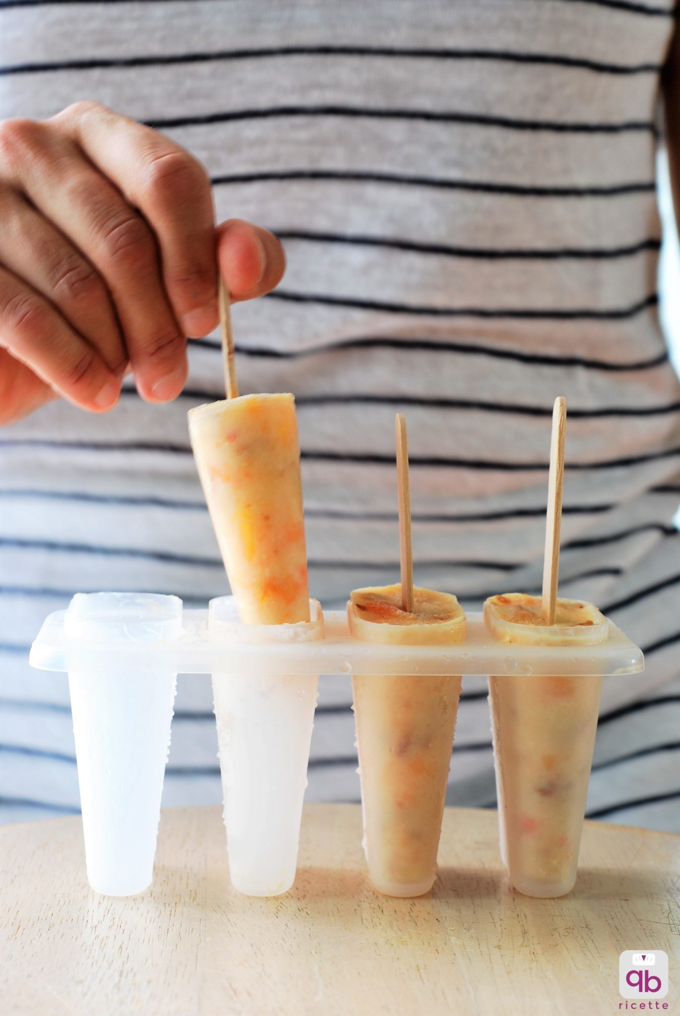 frozen yogurt amaretti pesche