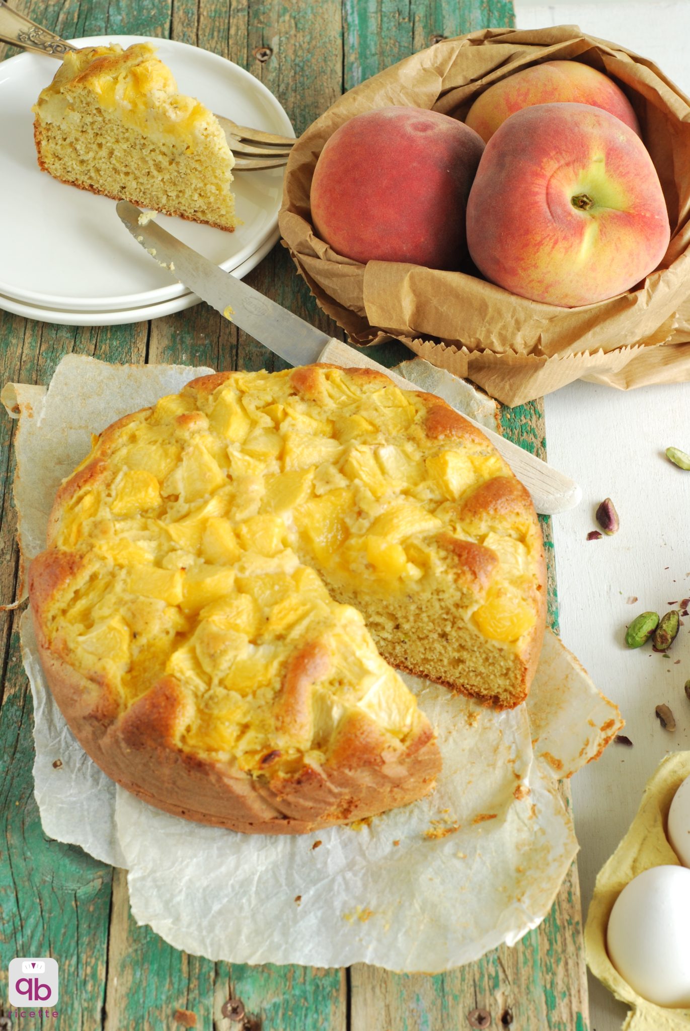 torta di pesche con pistacchi e rosmarino