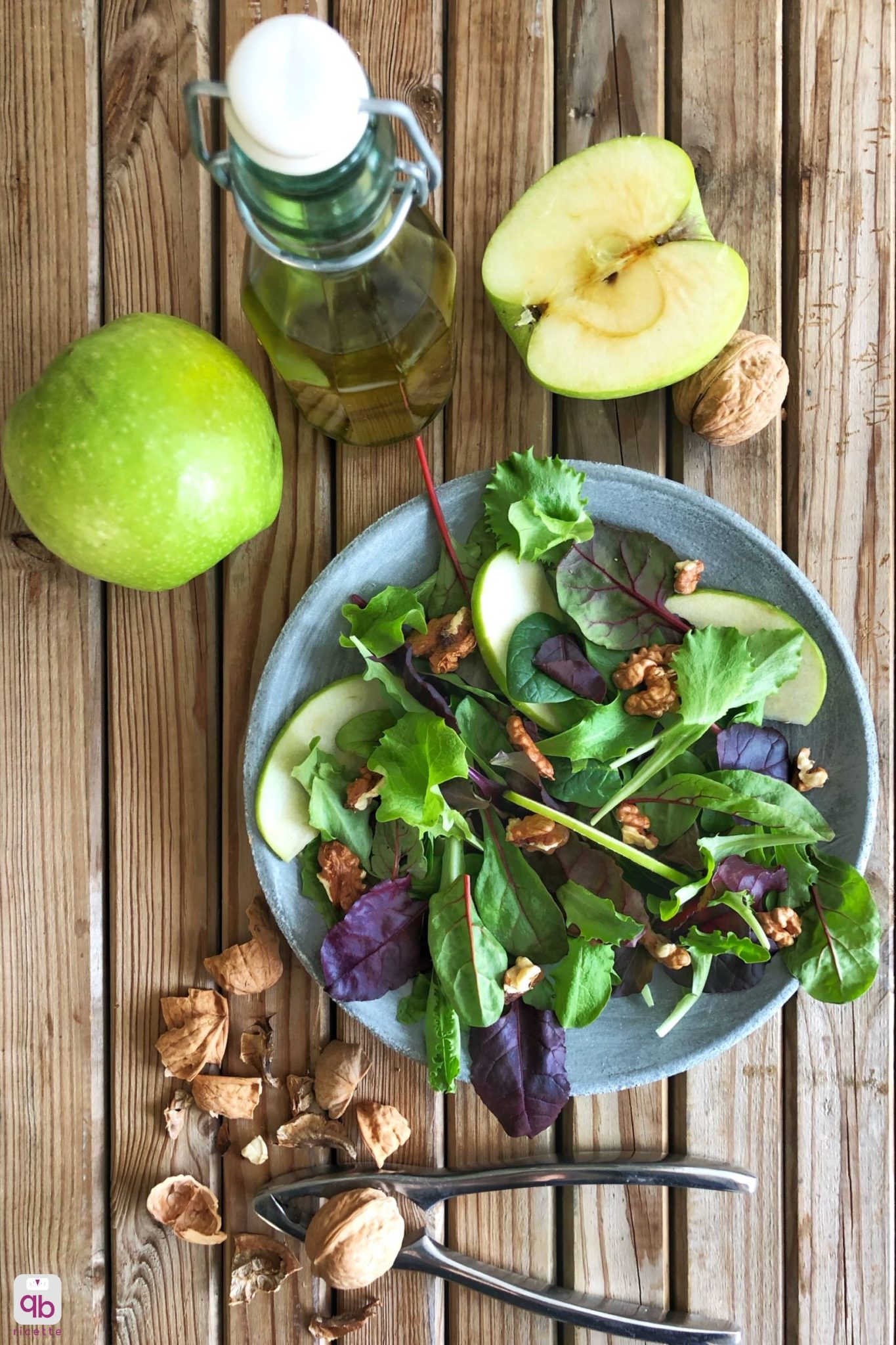 insalata con noci e mele